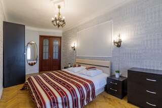 Апарт-отель Royal Capital Apartments Санкт-Петербург Апартаменты с 3 спальнями-1